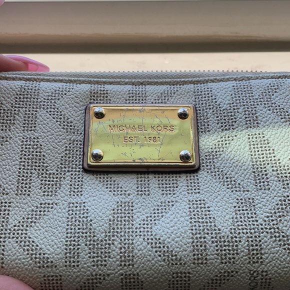 MK Wallet - Picture 2 of 6